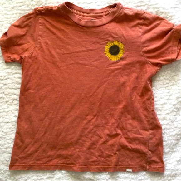 Yellow and orange with sunflower O’Neil t-shirt, size small. - Picture 2 of 3
